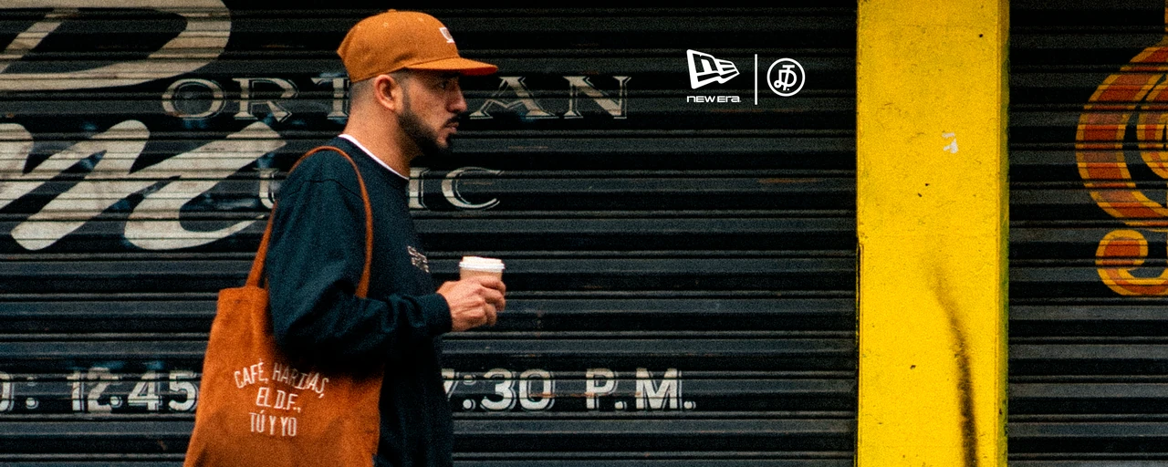 NEW ERA × DLFN HERITAGE CAPS & DELFINO CAFÉ detalle